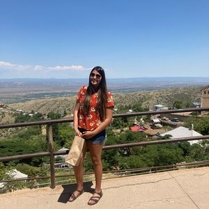 Meet your Posher, Alyssa